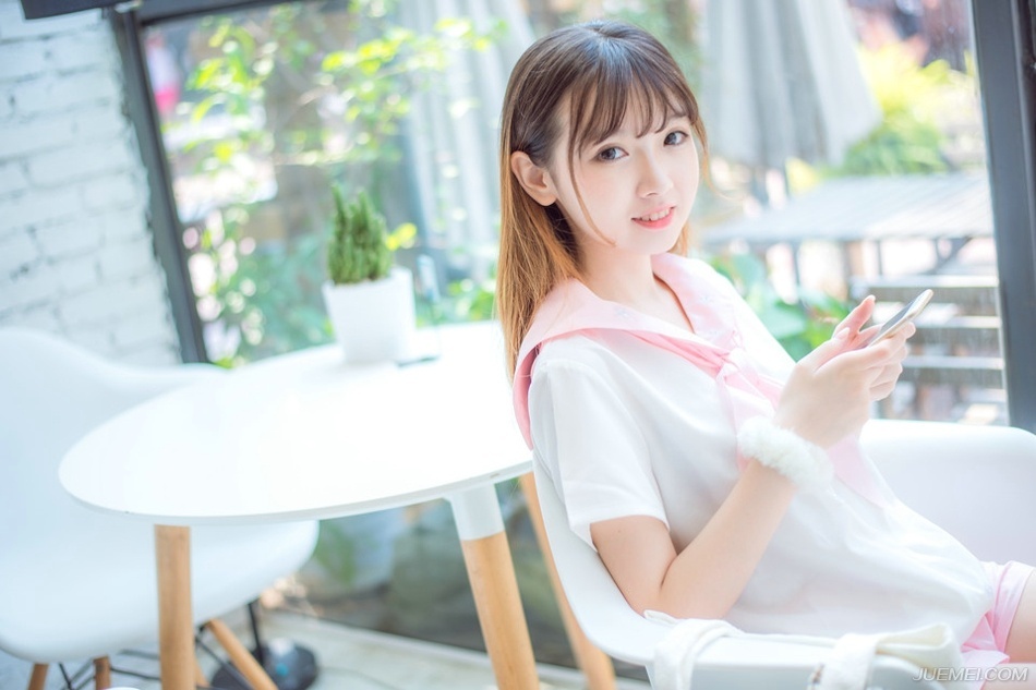 再正经的老爷们也抵不住狐狸精，再强悍的老娘们也得来月经。